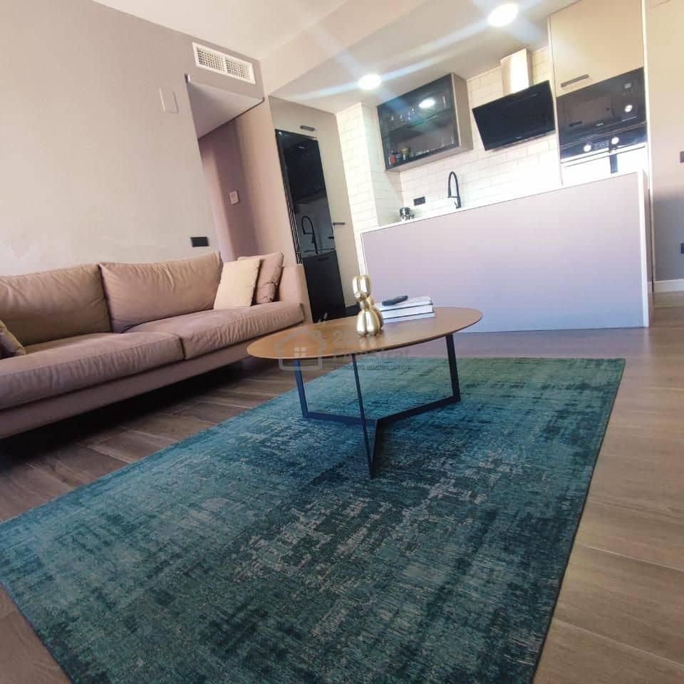 2 soveværelse Lejlighed til salg i Alicante by med swimmingpool garage - € 342.000 (Ref: 9395343)