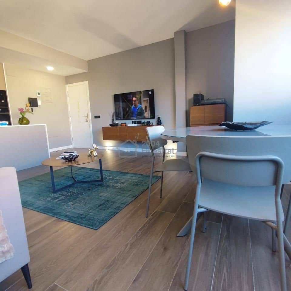 2 soveværelse Lejlighed til salg i Alicante by med swimmingpool garage - € 342.000 (Ref: 9395343)