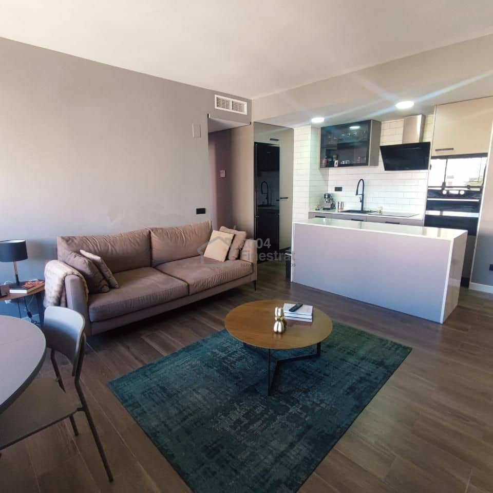 2 soveværelse Lejlighed til salg i Alicante by med swimmingpool garage - € 342.000 (Ref: 9395343)