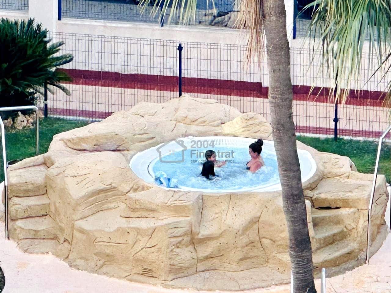 2 makuuhuone Asunto myytävänä paikassa La Villajoyosa / Vila Joiosa mukana uima-altaan 
autotalli - 348 000 € (Ref: 9432097)