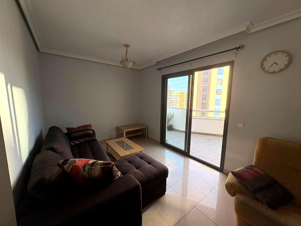 Appartement de 2 chambres à louer à La Villajoyosa / Vila Joiosa avec garage - 1 200 € (Ref: 9445444)