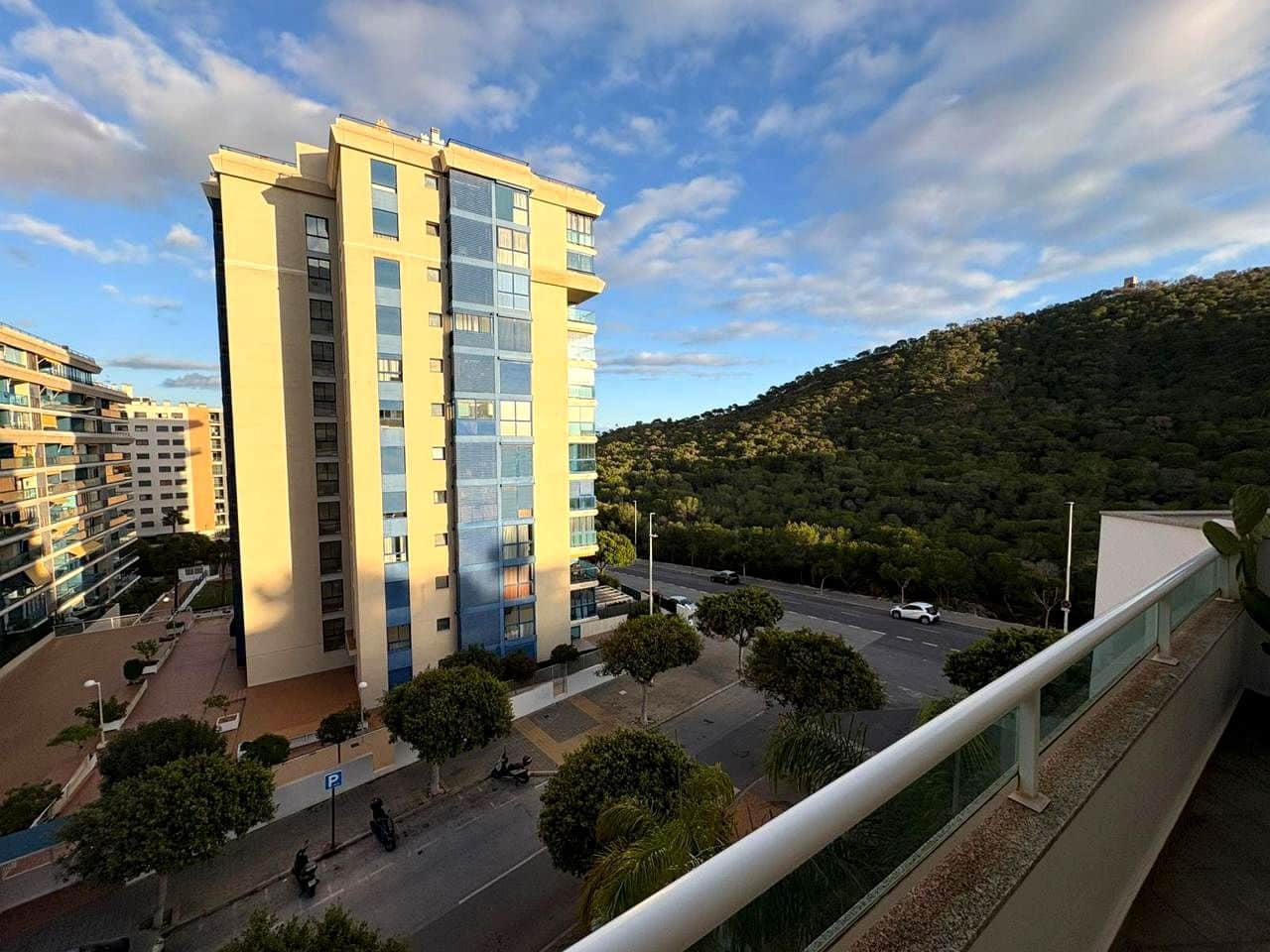 Appartement de 2 chambres à louer à La Villajoyosa / Vila Joiosa avec garage - 1 200 € (Ref: 9445444)