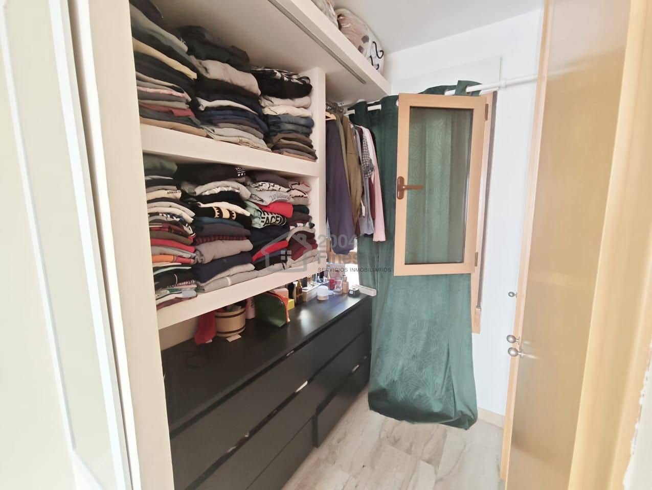 2 makuuhuone Asunto myytävänä paikassa Chirles mukana 
autotalli - 197 000 € (Ref: 9449879)