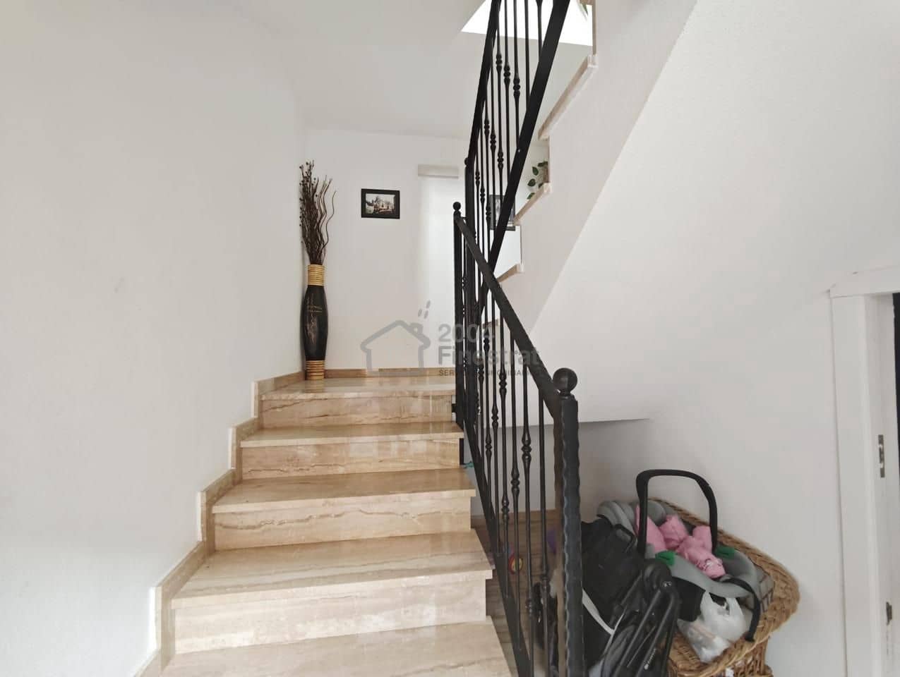 2 makuuhuone Asunto myytävänä paikassa Chirles mukana 
autotalli - 197 000 € (Ref: 9449879)