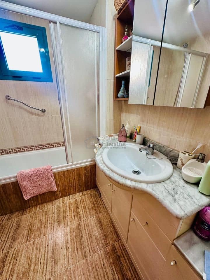 Piso de 2 habitaciones en La Villajoyosa / Vila Joiosa en venta con piscina - 285.000 € (Ref: 9453563)