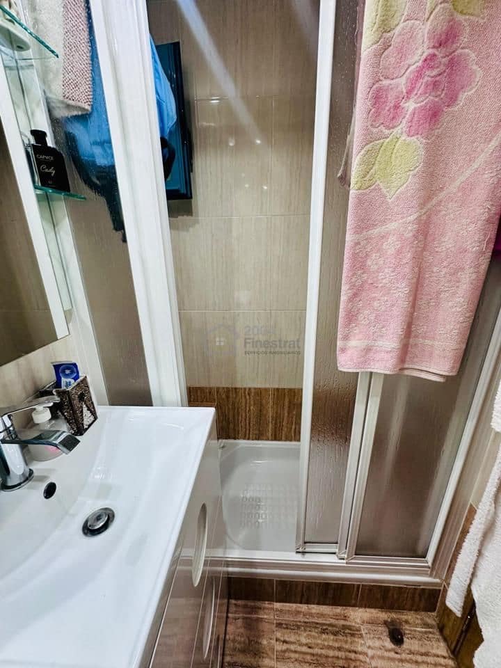 Piso de 2 habitaciones en La Villajoyosa / Vila Joiosa en venta con piscina - 285.000 € (Ref: 9453563)