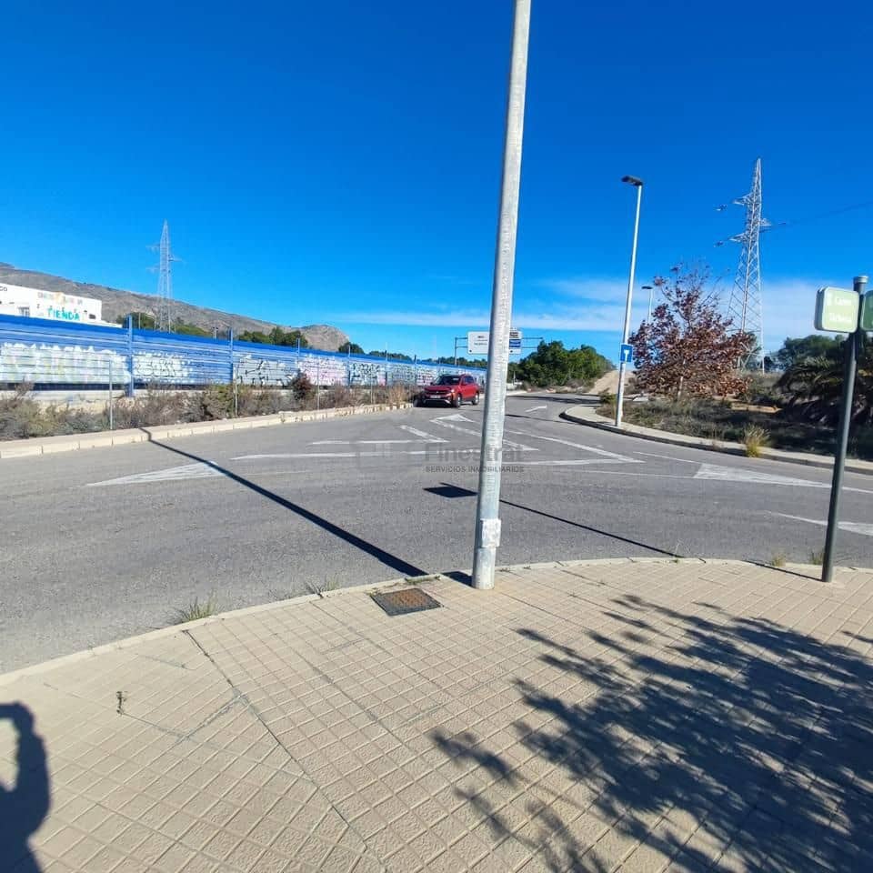 Mark till salu i Finestrat - 1 000 000 € (Ref: 9473543)