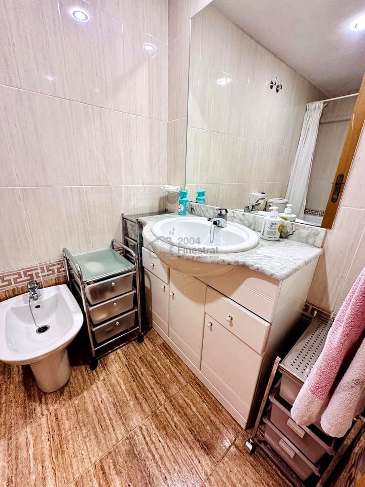 1 bedroom Flat for sale in La Villajoyosa / Vila Joiosa with pool - € 162,000 (Ref: 9485437)