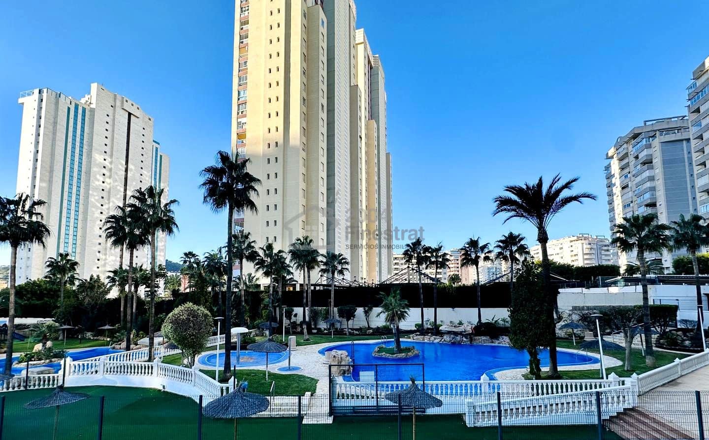 1 bedroom Flat for sale in La Villajoyosa / Vila Joiosa with pool - € 162,000 (Ref: 9485437)