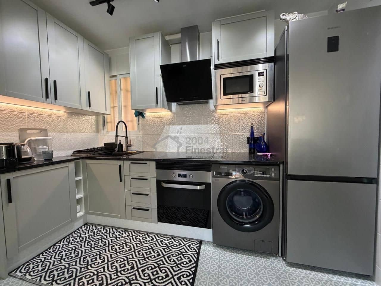 1 bedroom Flat for sale in Benidorm with pool - € 215,000 (Ref: 9497922)