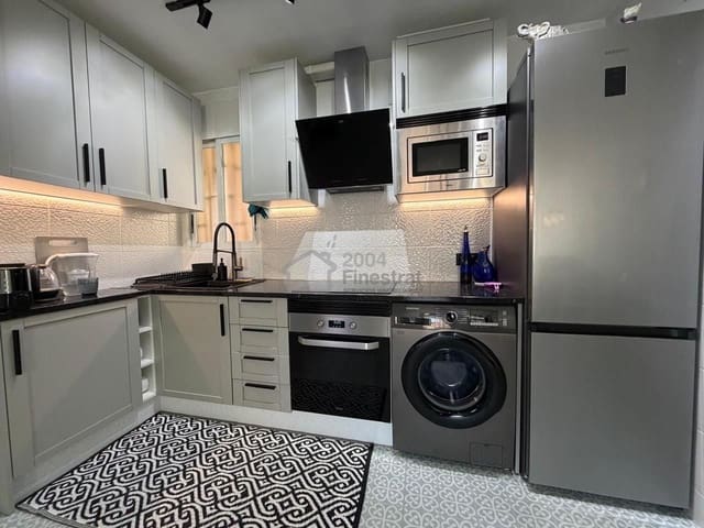 1 sovrum Lägenhet till salu i Benidorm med pool - 215 000 € (Ref: 9497922)