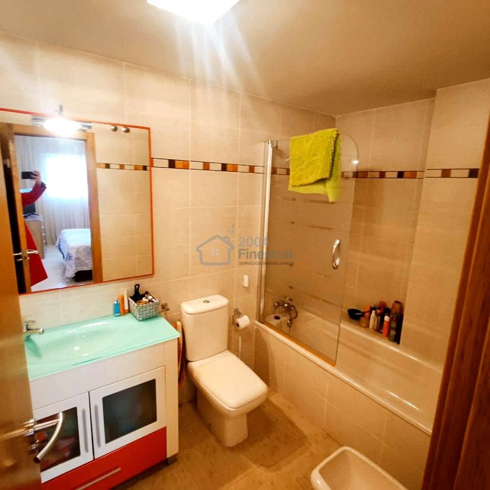 Piso de 2 habitaciones en Benidorm en venta con piscina garaje - 283.900 € (Ref: 9506300)