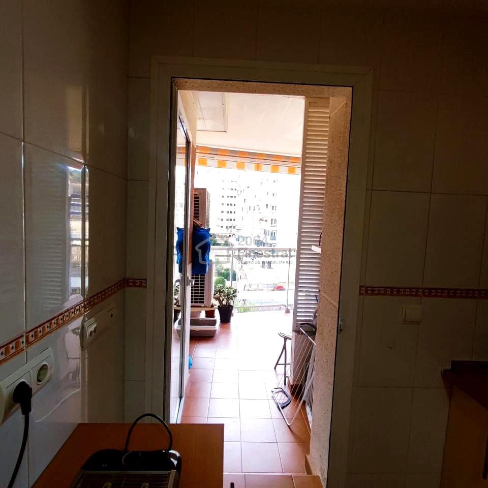 Piso de 2 habitaciones en Benidorm en venta con piscina garaje - 283.900 € (Ref: 9506300)