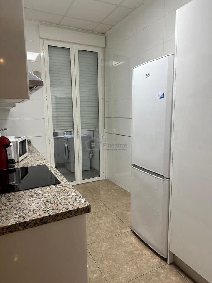 2 quarto Apartamento para arrendar em Alicante cidade - 1 200 € (Ref: 9517915)