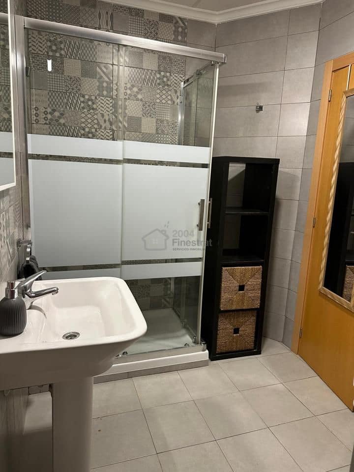 2 quarto Apartamento para arrendar em Alicante cidade - 1 200 € (Ref: 9517915)