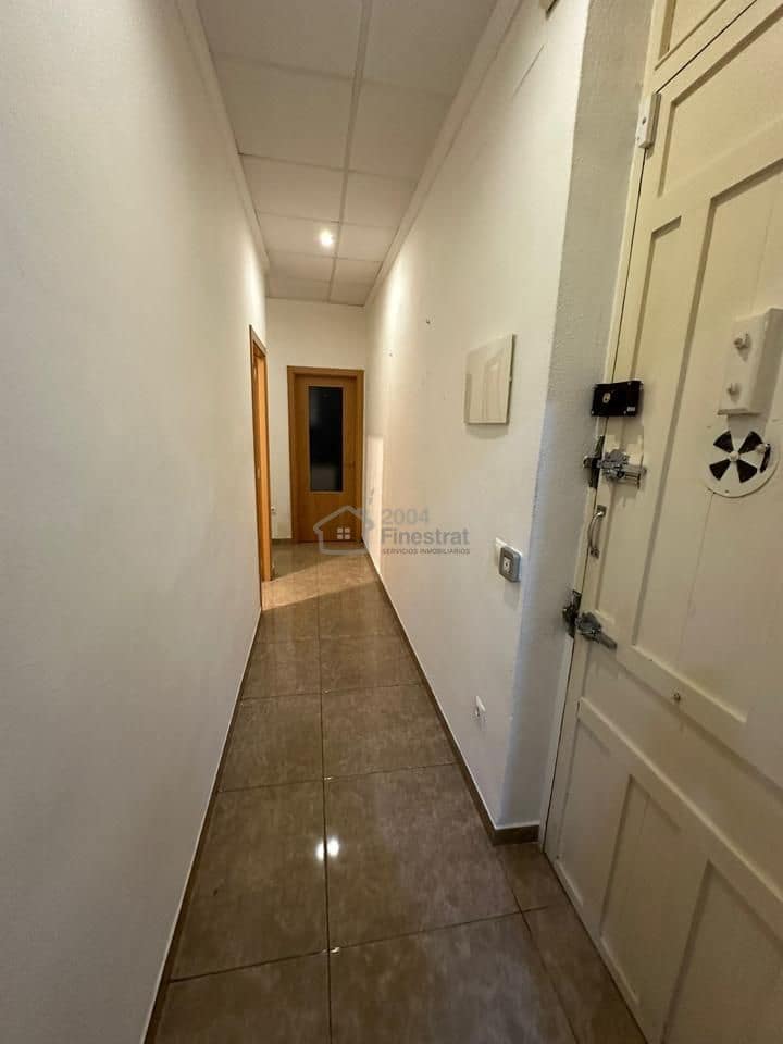 2 quarto Apartamento para arrendar em Alicante cidade - 1 200 € (Ref: 9517915)