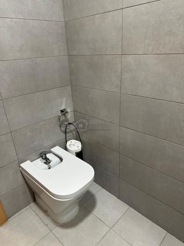 2 quarto Apartamento para arrendar em Ensanche - Diputacion, Alicante cidade - 1 200 € (Ref: 9517915)