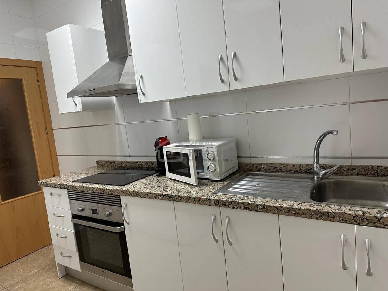 2 quarto Apartamento para arrendar em Alicante cidade - 1 200 € (Ref: 9517915)