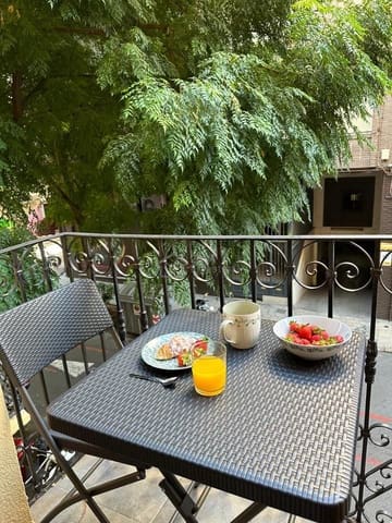 2 quarto Apartamento para arrendar em Ensanche - Diputacion, Alicante cidade - 1 200 € (Ref: 9517915)