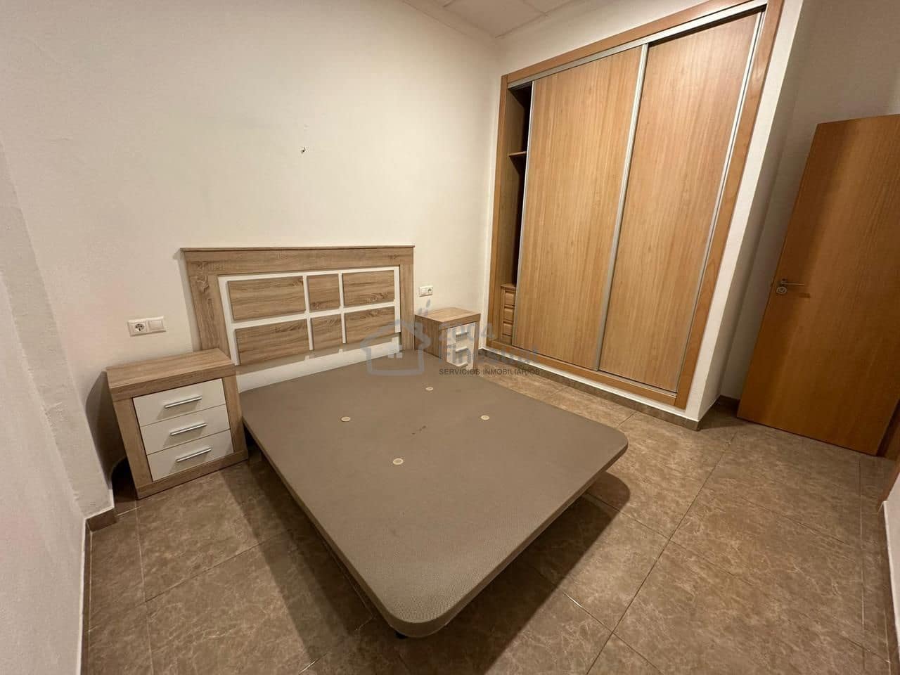 2 quarto Apartamento para arrendar em Alicante cidade - 1 200 € (Ref: 9517915)