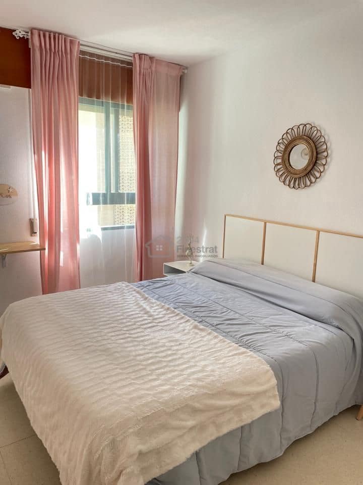 Piso de 1 habitación en Benidorm en alquiler - 800 € (Ref: 9519281)