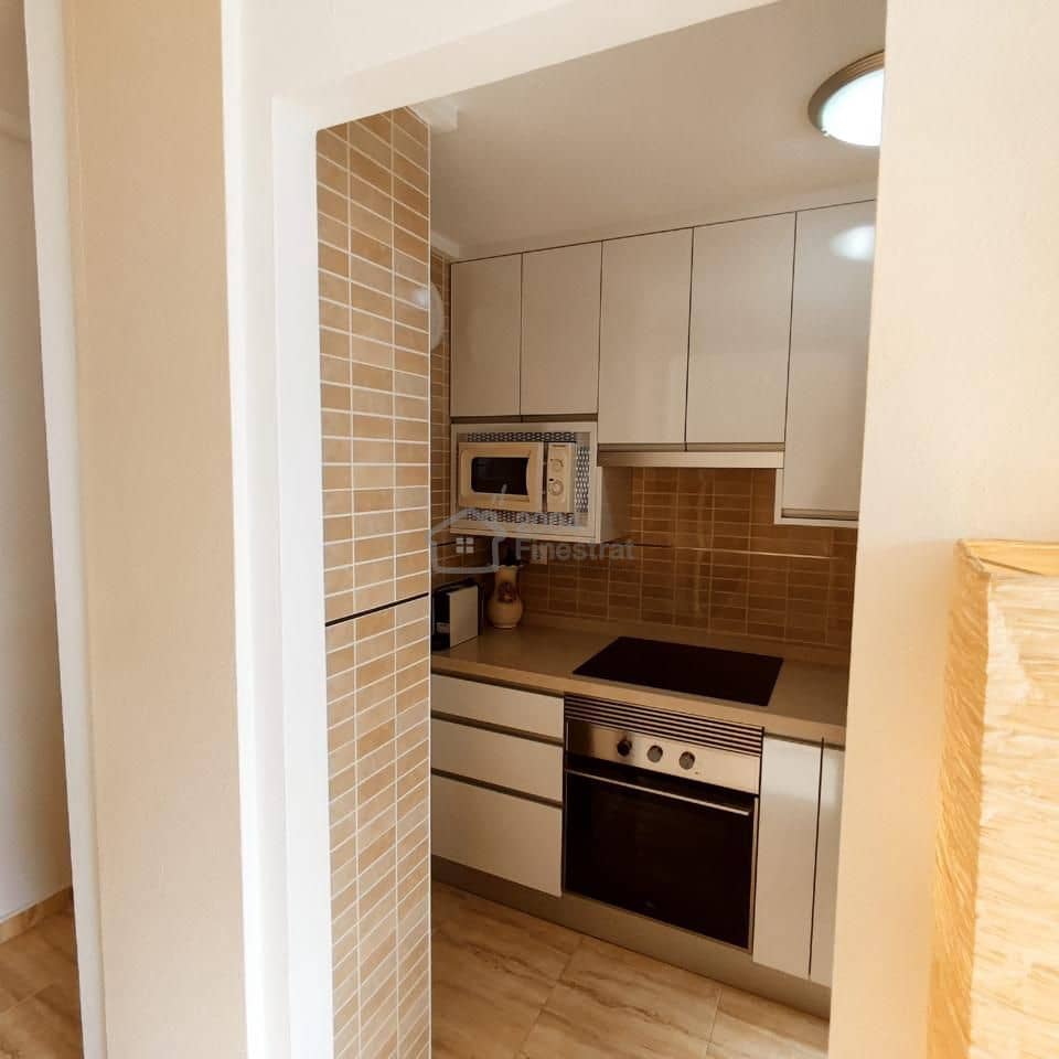 2 soveværelse Lejlighed til salg i Benidorm med swimmingpool garage - € 255.000 (Ref: 9542685)