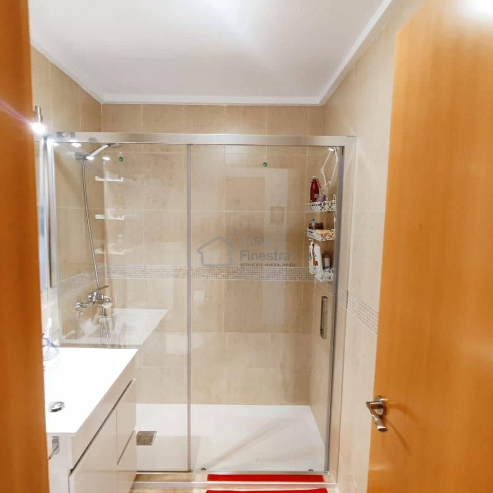 2 soveværelse Lejlighed til salg i Benidorm med swimmingpool garage - € 255.000 (Ref: 9542685)