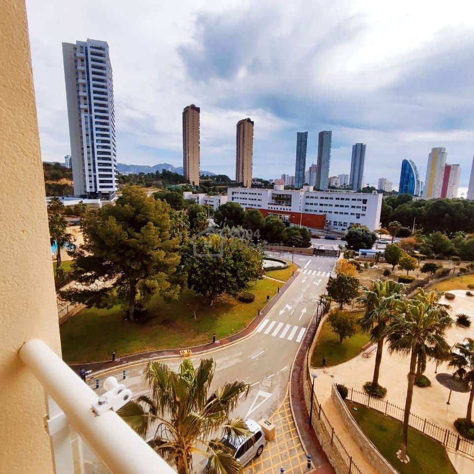 2 soveværelse Lejlighed til salg i Benidorm med swimmingpool garage - € 255.000 (Ref: 9542685)