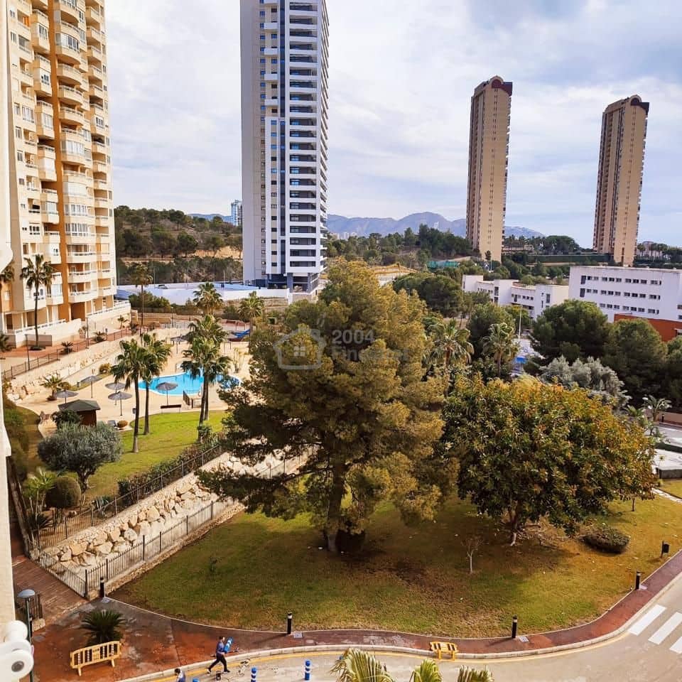 2 soveværelse Lejlighed til salg i Benidorm med swimmingpool garage - € 255.000 (Ref: 9542685)