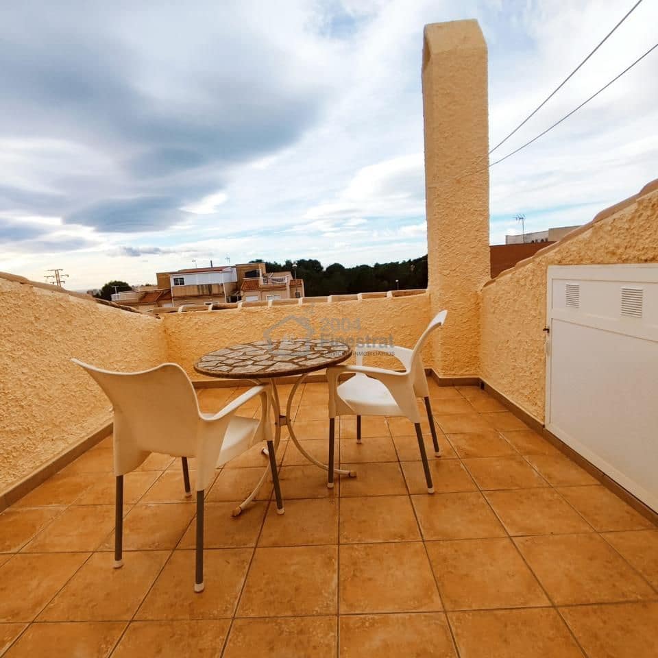 3 soverom Villa til salgs i La Nucia med svømmebasseng - € 299 000 (Ref: 9558027)