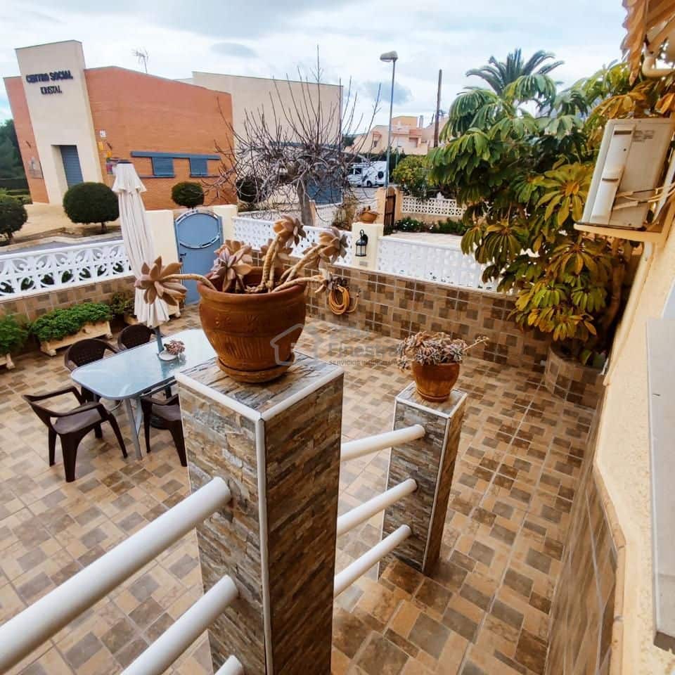 3 soverom Villa til salgs i La Nucia med svømmebasseng - € 299 000 (Ref: 9558027)