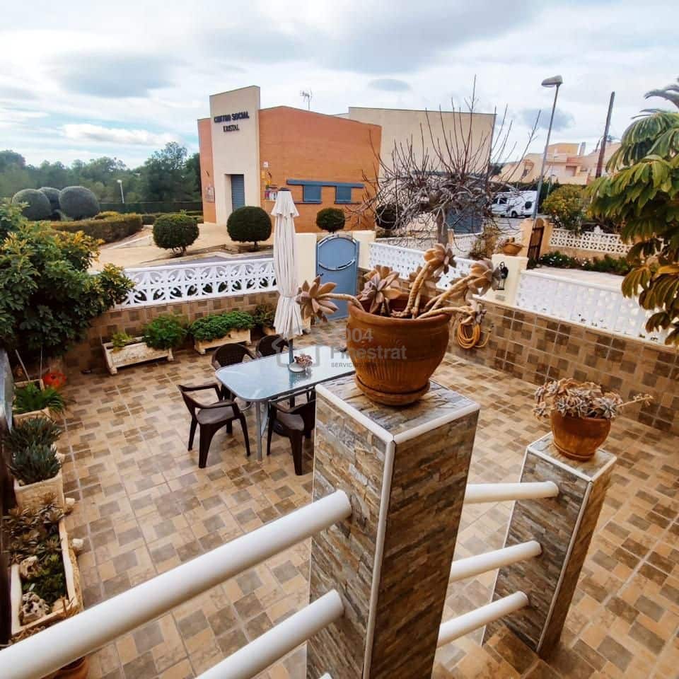 3 soverom Villa til salgs i La Nucia med svømmebasseng - € 299 000 (Ref: 9558027)