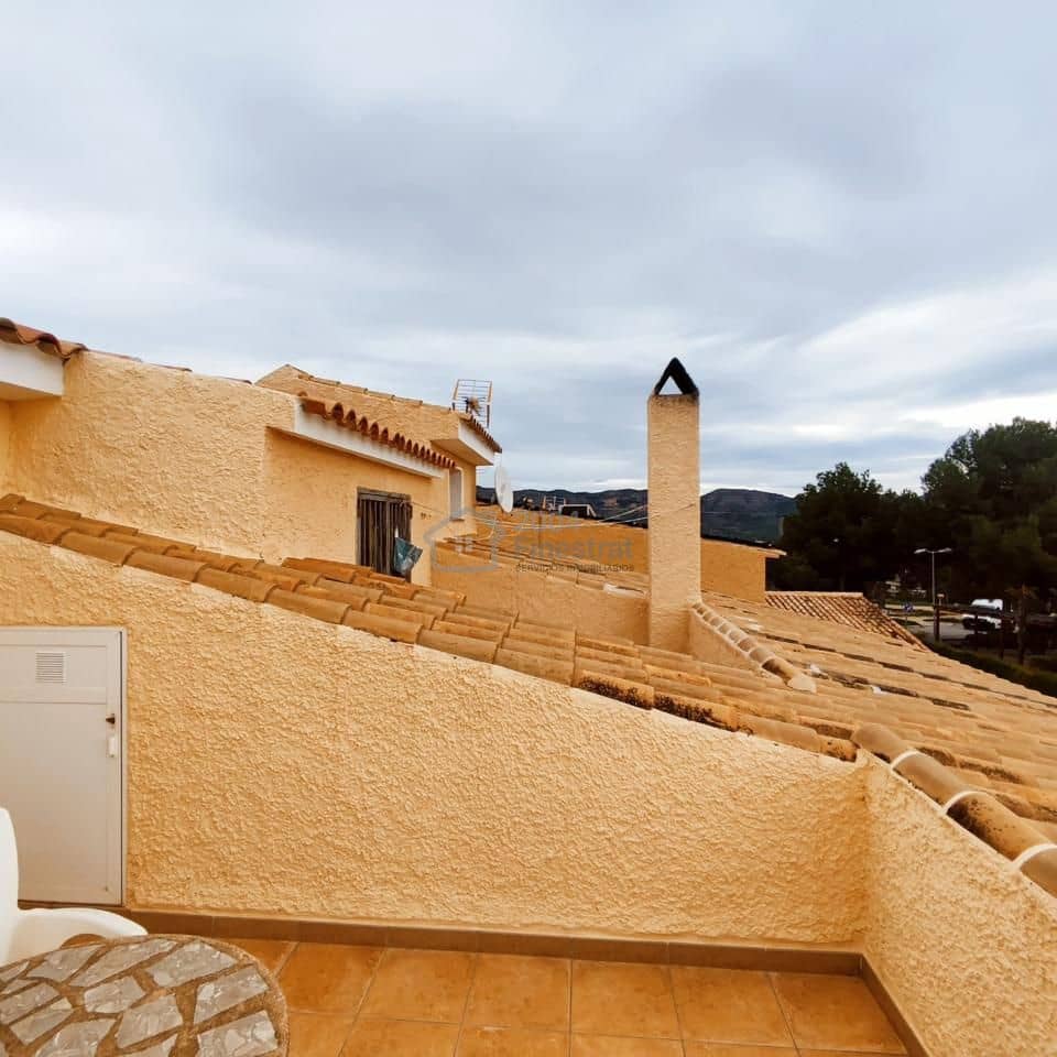 3 soverom Villa til salgs i La Nucia med svømmebasseng - € 299 000 (Ref: 9558027)