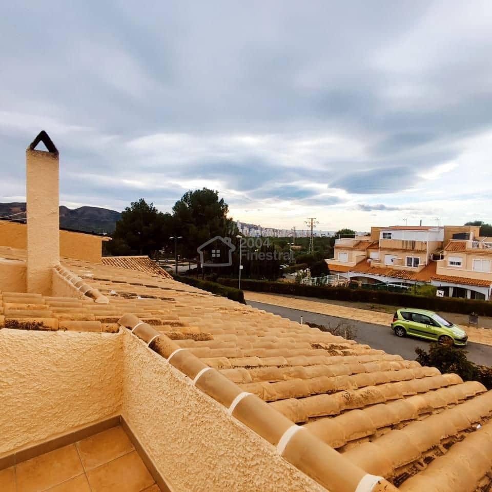 3 soverom Villa til salgs i La Nucia med svømmebasseng - € 299 000 (Ref: 9558027)