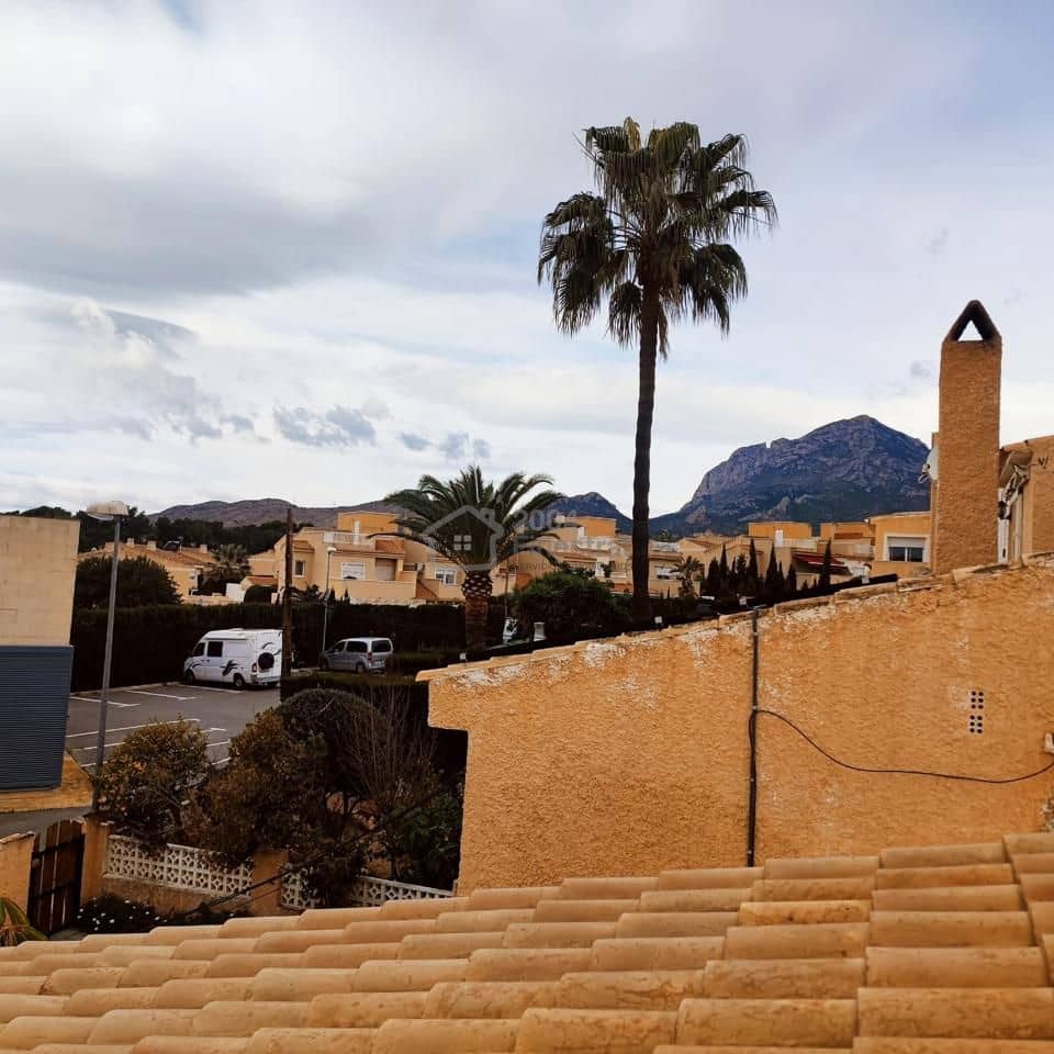 3 soverom Villa til salgs i La Nucia med svømmebasseng - € 299 000 (Ref: 9558027)