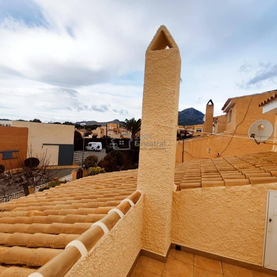 3 soverom Villa til salgs i La Nucia med svømmebasseng - € 299 000 (Ref: 9558027)