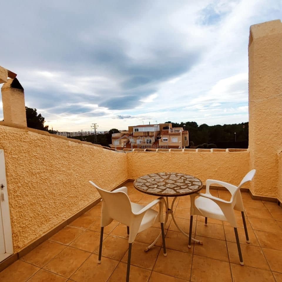 3 soverom Villa til salgs i La Nucia med svømmebasseng - € 299 000 (Ref: 9558027)