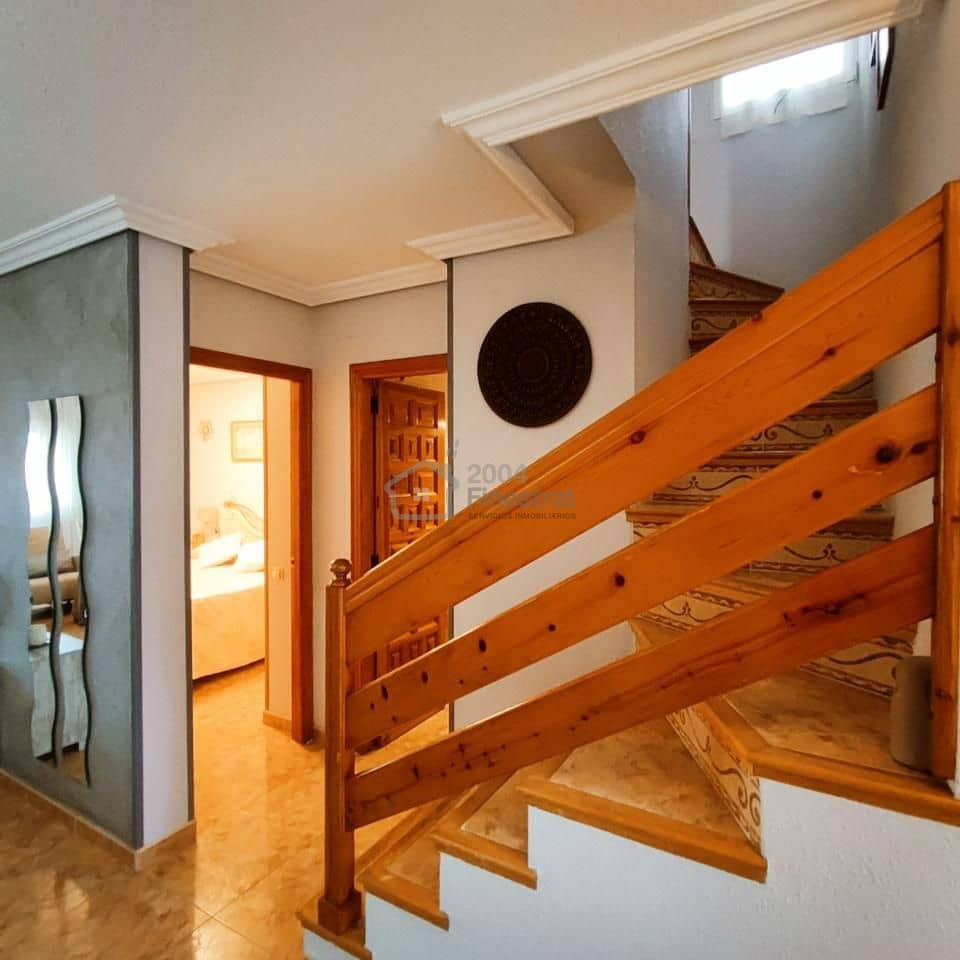 3 soverom Villa til salgs i La Nucia med svømmebasseng - € 299 000 (Ref: 9558027)