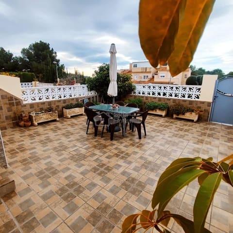 3 makuuhuone Huvila myytävänä paikassa Barranco Hondo, La Nucia mukana uima-altaan - 299 000 € (Ref: 9558027)