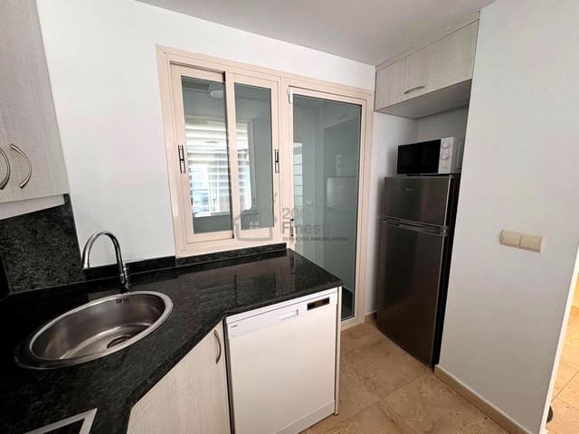 1 bedroom Flat for rent in Benidorm with garage - € 990 (Ref: 9584642)