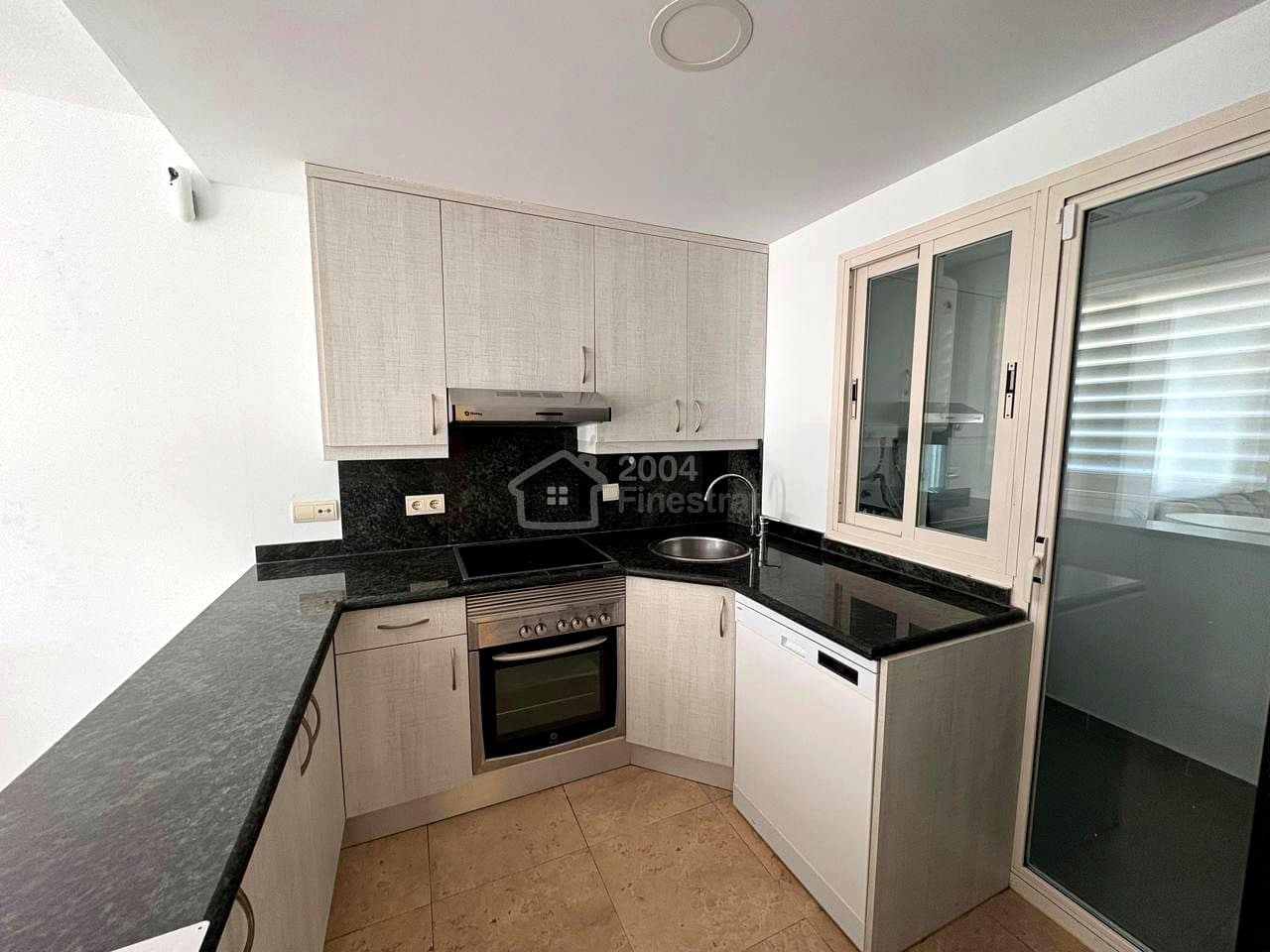 1 bedroom Flat for rent in Benidorm with garage - € 990 (Ref: 9584642)