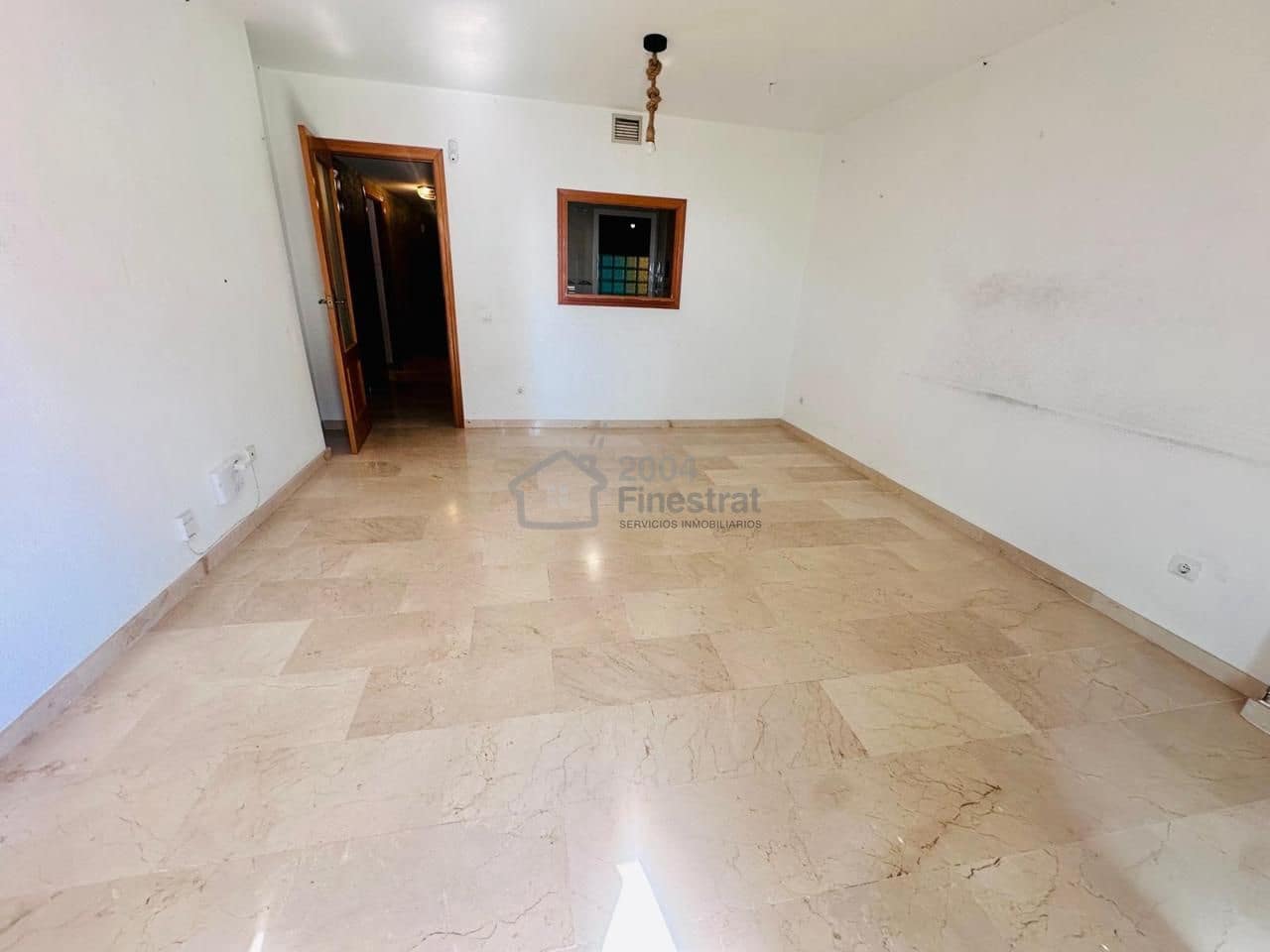 2 bedroom Flat for sale in Benidorm with garage - € 289,000 (Ref: 9626904)