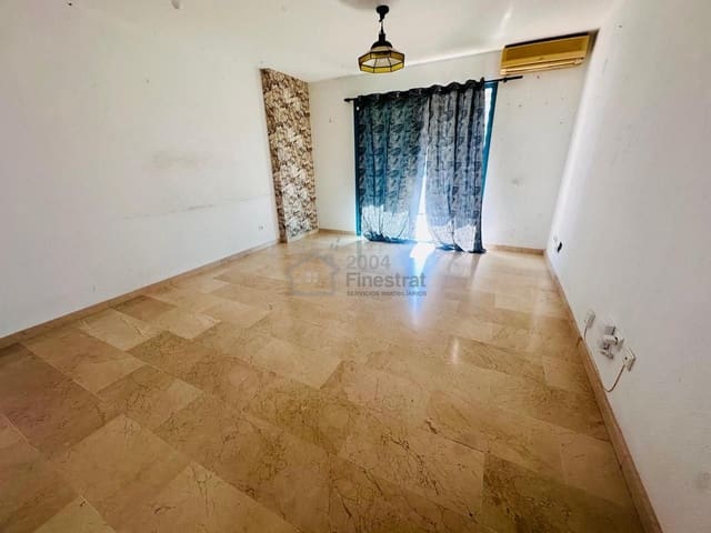 2 bedroom Flat for sale in Playa Poniente, Benidorm with garage - € 289,000 (Ref: 9626904)