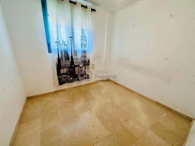 2 bedroom Flat for sale in Playa Poniente, Benidorm with garage - € 289,000 (Ref: 9626904)