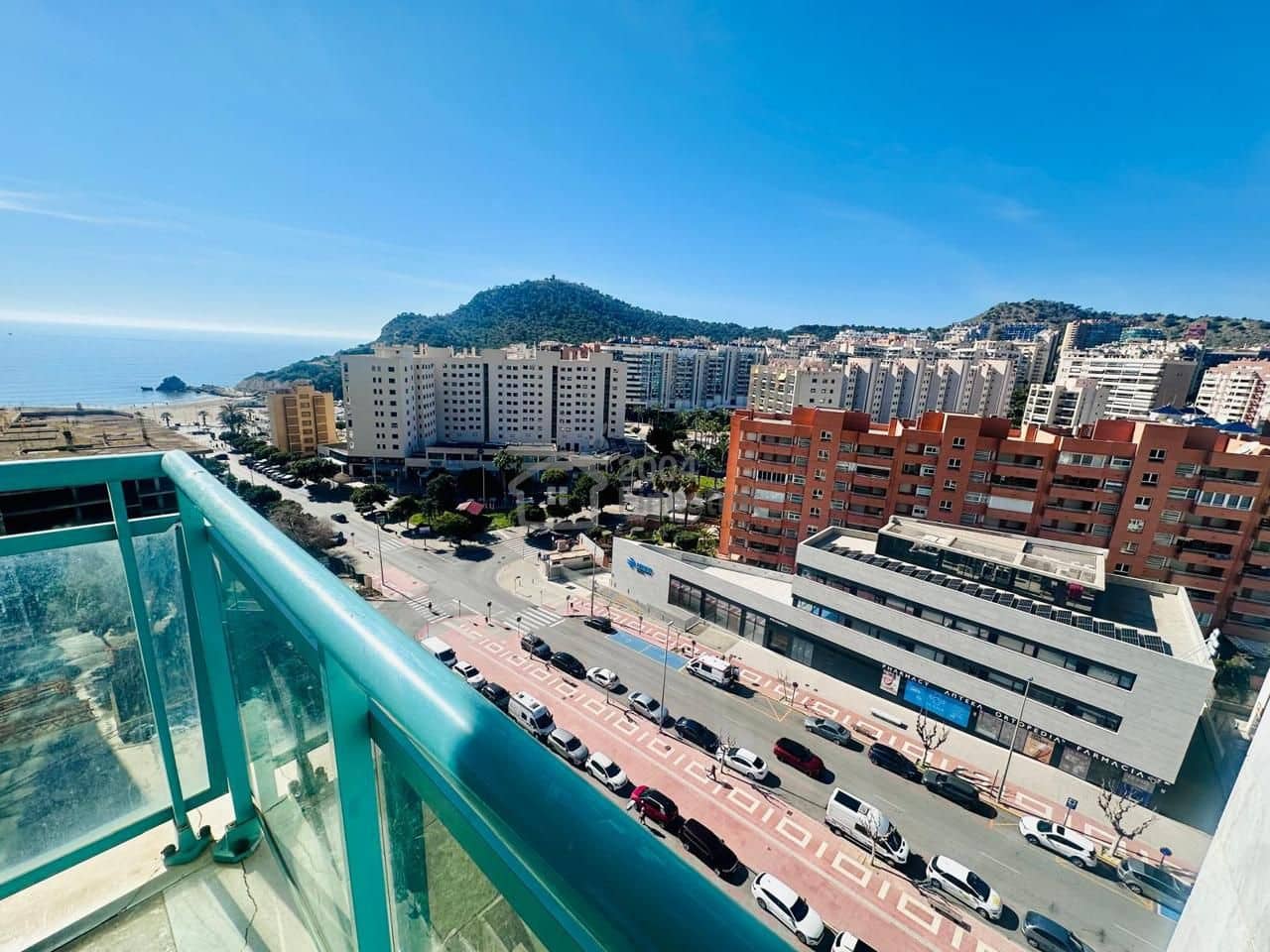 2 bedroom Flat for sale in Benidorm with garage - € 289,000 (Ref: 9626904)