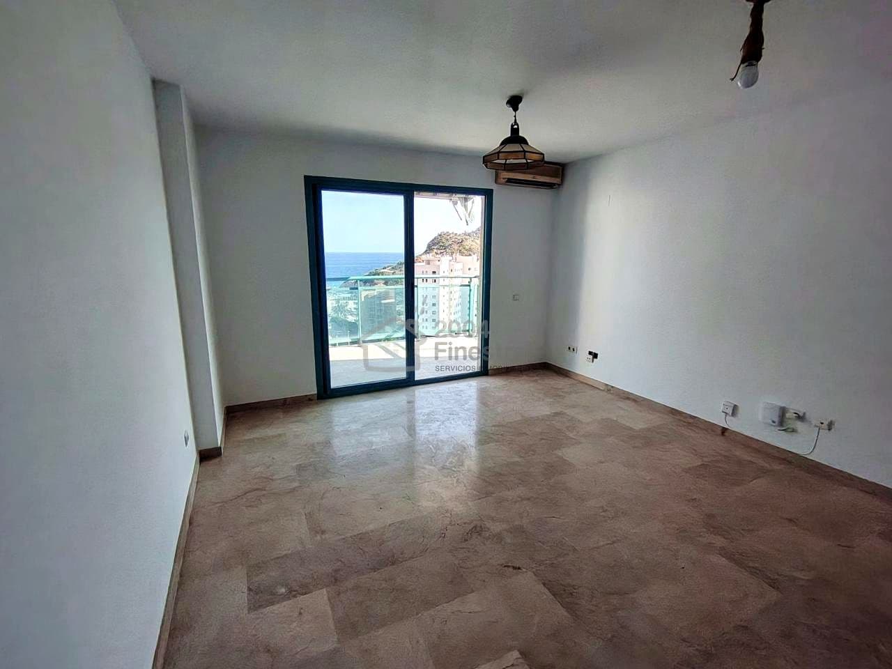 2 bedroom Flat for sale in Benidorm with garage - € 275,000 (Ref: 9626904)