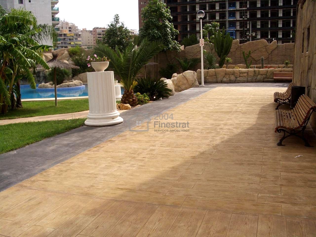2 bedroom Flat for sale in Benidorm with garage - € 275,000 (Ref: 9626904)