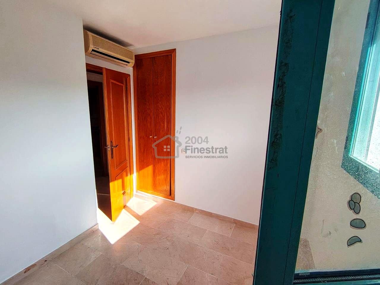 2 bedroom Flat for sale in Benidorm with garage - € 275,000 (Ref: 9626904)