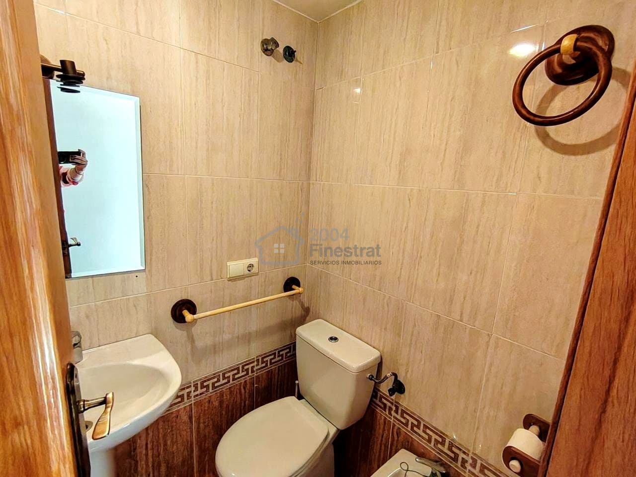 2 bedroom Flat for sale in Benidorm with garage - € 275,000 (Ref: 9626904)