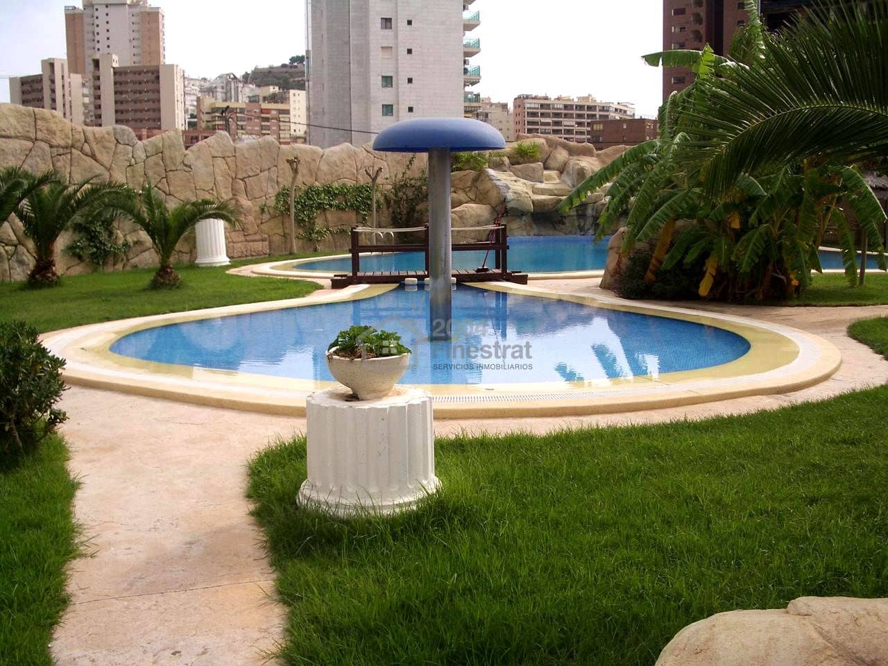 2 bedroom Flat for sale in Benidorm with garage - € 275,000 (Ref: 9626904)